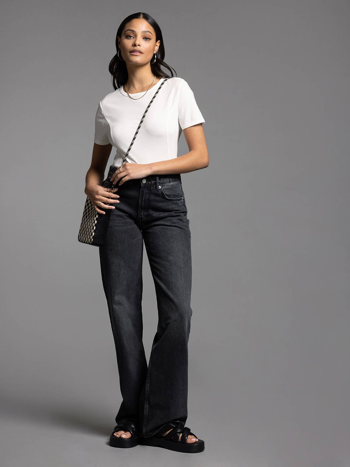 The Weekend Basic Crew Neck Cotton Tee
