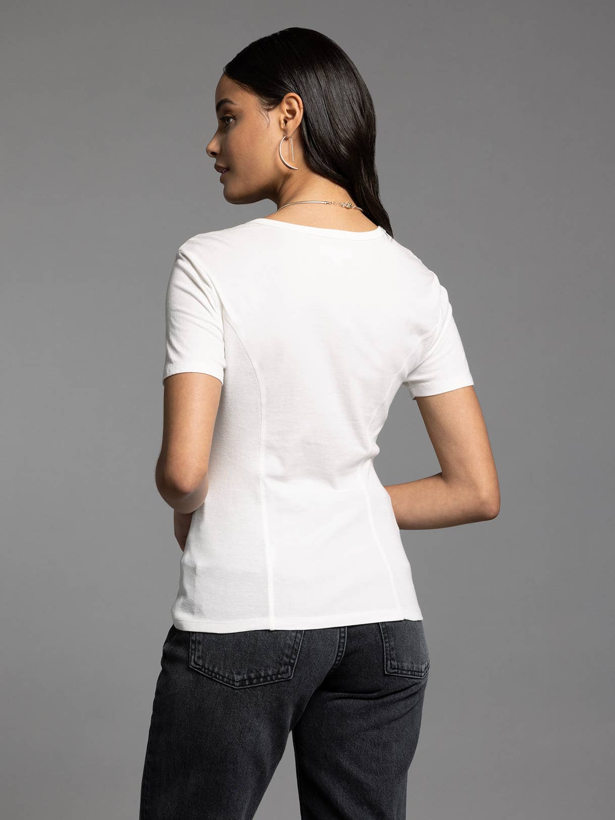 The Weekend Basic Crew Neck Cotton Tee