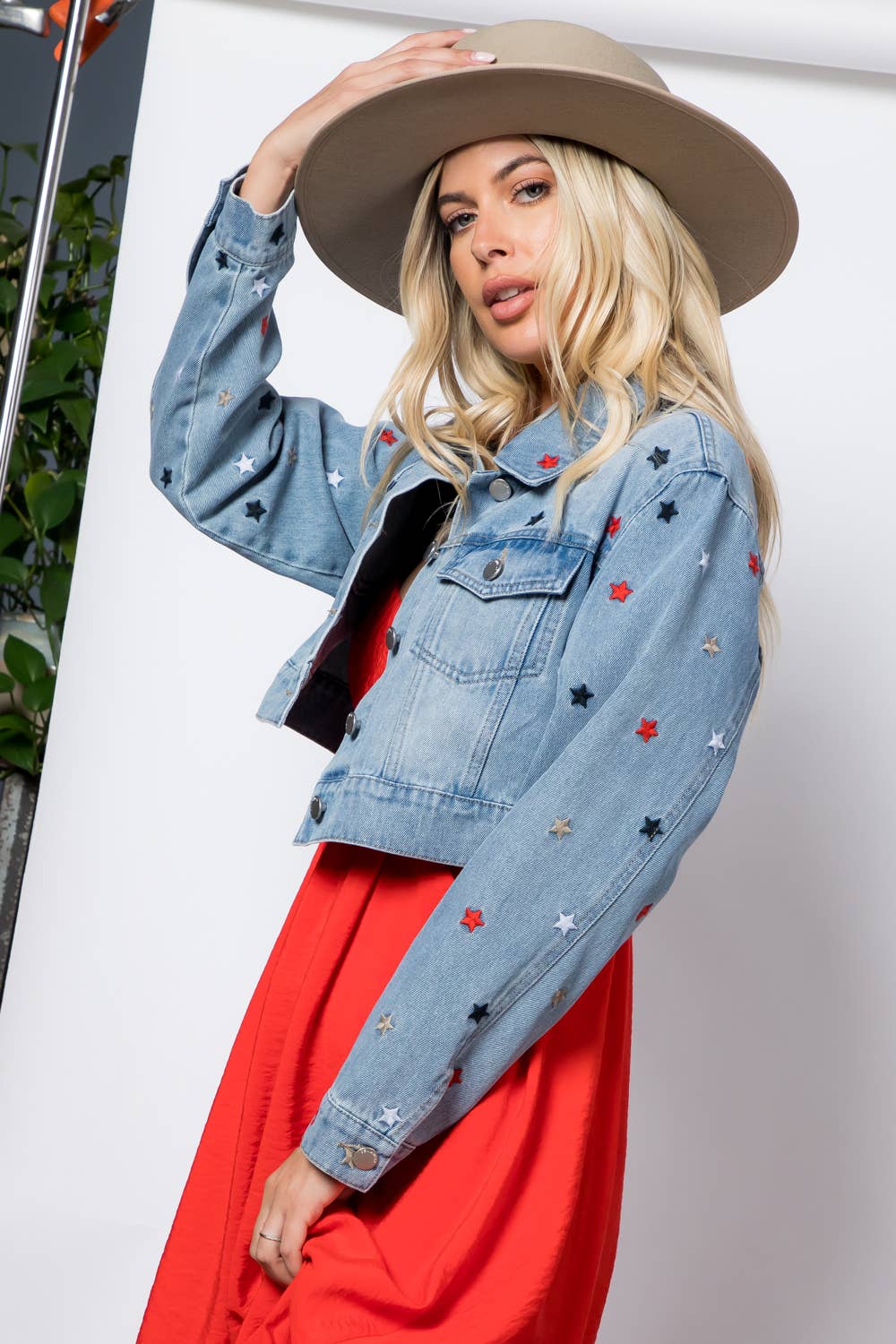 The Star Embroidered Crop Denim Jacket