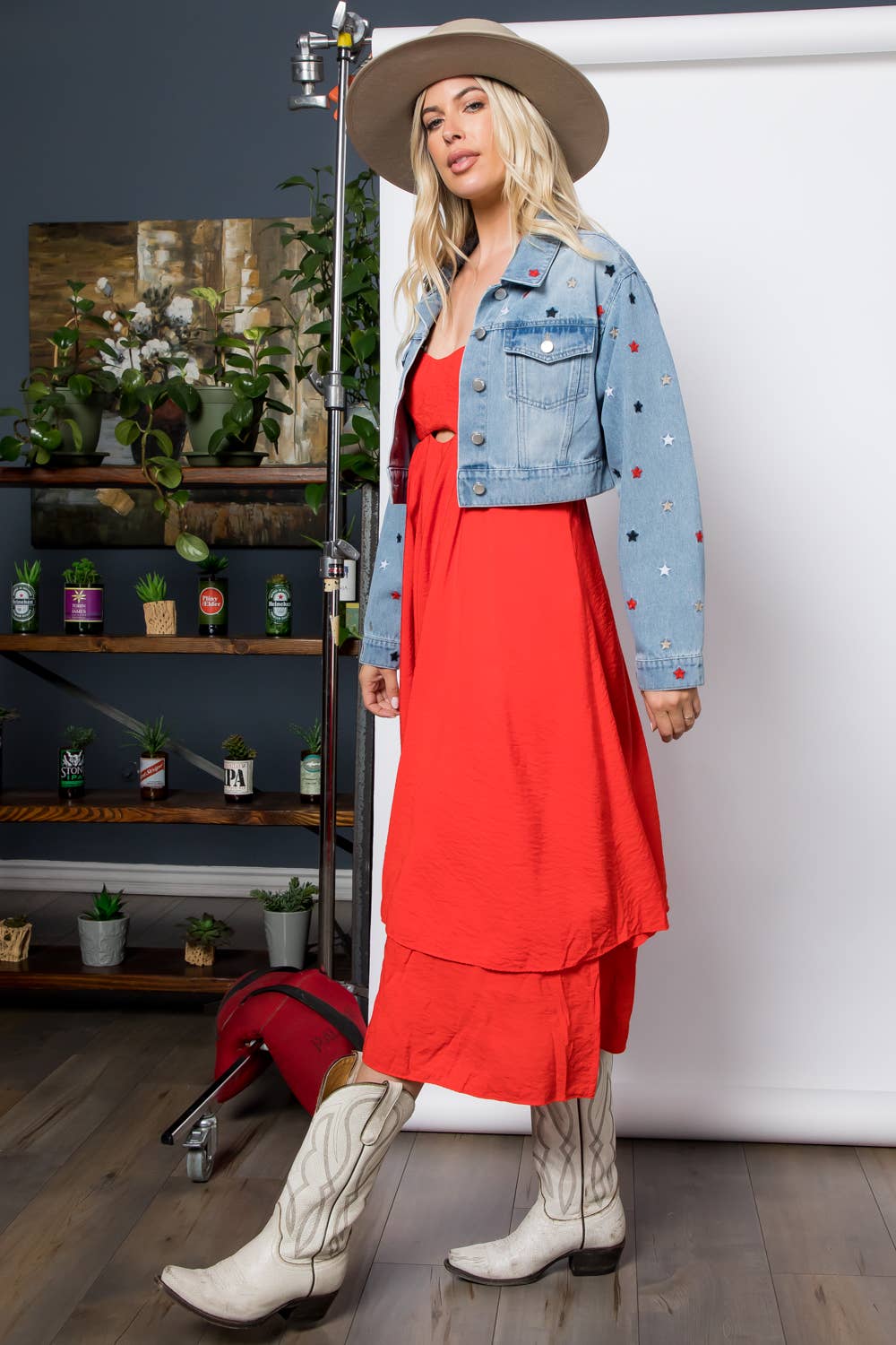 The Star Embroidered Crop Denim Jacket