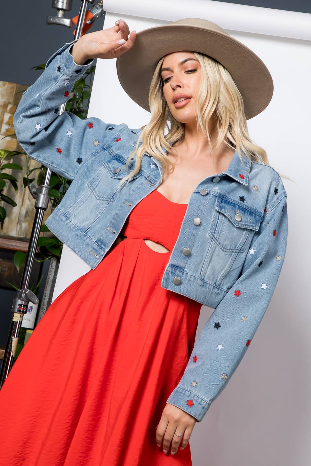 The Star Embroidered Crop Denim Jacket