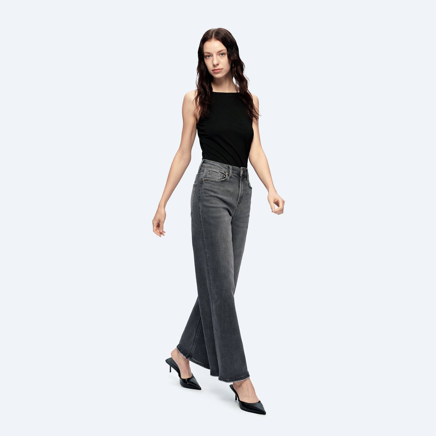 The Lennox Charcoal Gray Jean