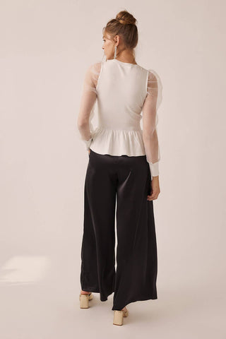 The Ellie Organza Puff Sleeve Peplum Blouse – Off White