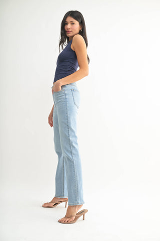 The Annie Clean Stretch Straight Jeans