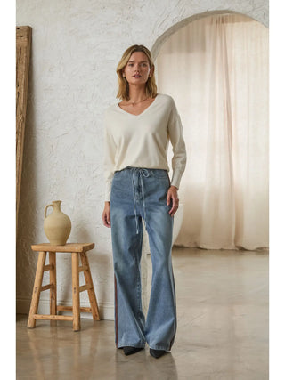 SKIES ARE BLUE wide-leg light wash denim pants with drawstring waist and side stripe