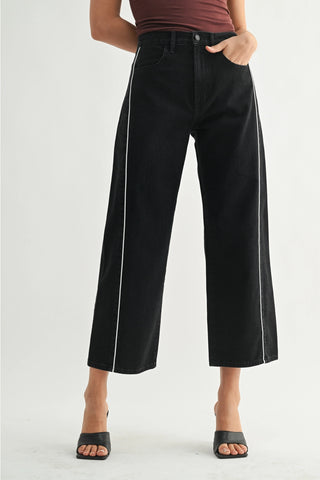 The Barrel Jean Twist Seam in Black