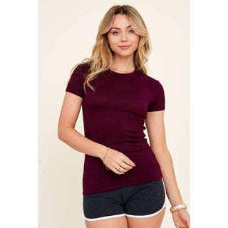 Burgundy crew neck short sleeve ribbed knit fitted basic tee on model